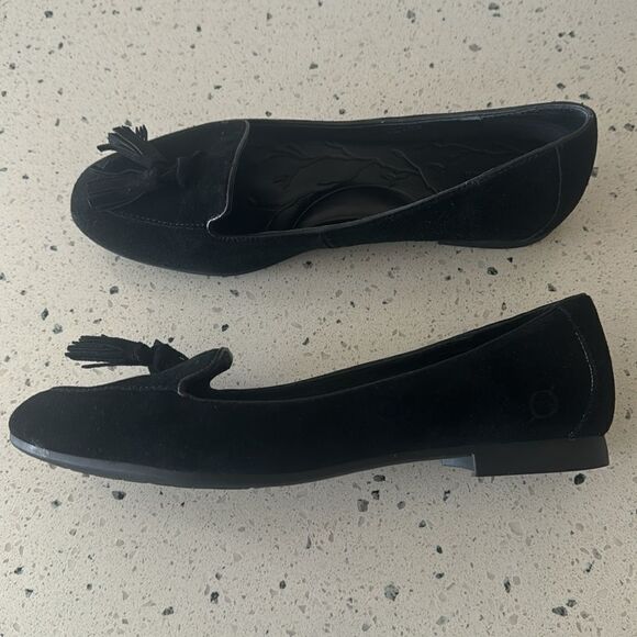 Born Women’s Black Suede Leather Slip On Loafers Flats Tassel Details Size 8.5M - Picture 1 of 12